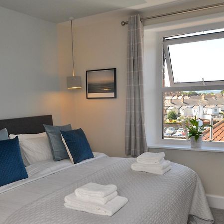 Bridge Street Apartments. Boutique Style Luxury, In The Heart Of Taunton. Bilik gambar